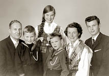Johanne and Arne Sæter family c. 1963