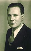 Arne J. S&aelig;ter, f. 21.8.1913
